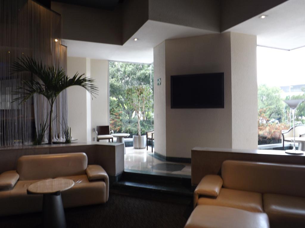 Royal Pedregal Hotel Mexico City Exterior photo The interior of the lounge