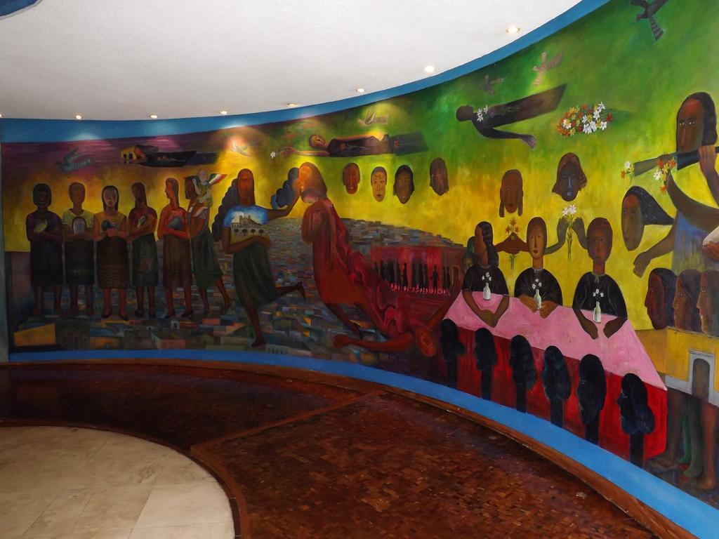Royal Pedregal Hotel Mexico City Exterior photo Mural at the National Museum of Ghana